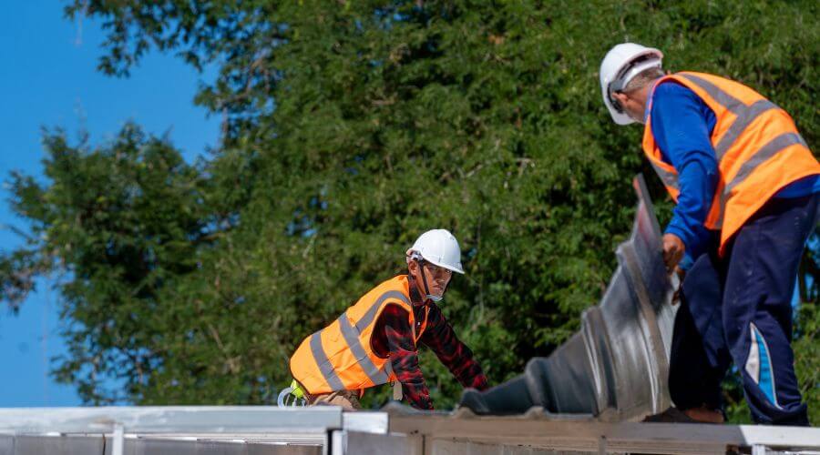 Expert top industrial roofings services in Mantador, ND